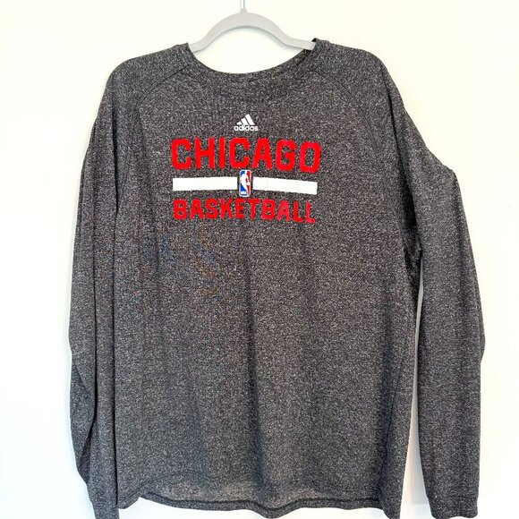 🏀 Adidas Chicago Basketball Long Sleeve Tee - Picture 1 of 3